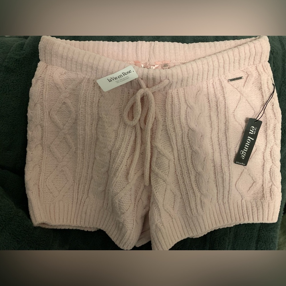 Cable-Knit Chenille Shorts - Picture 2 of 3